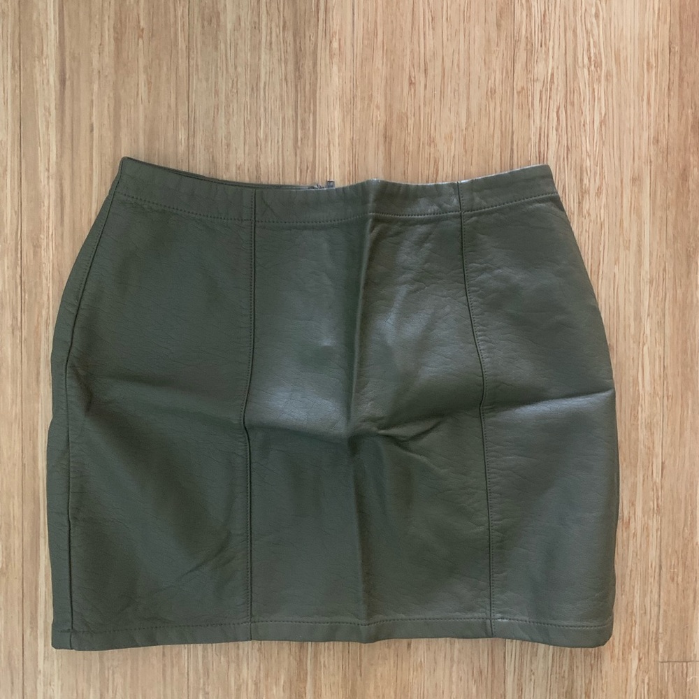 Forever 21 dark green pleather skirt